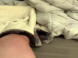 Fat PAWG couple fucks intensely on Periscope.