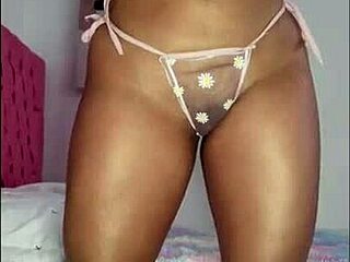 Cute Amateur Shows Big Ass Full Of Milk In Homemade Anal Sex