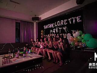 Wow, Pesta Orgy Gila di Ruang Karaoke dengan Zhao Xiao Han!