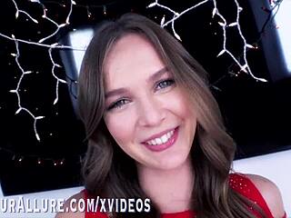 Stella Sedona Visits For A Holiday Treat