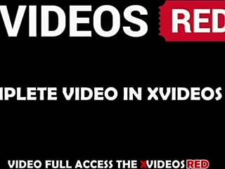 Já esteve num motel com dois caras pra uma putaria filmada?