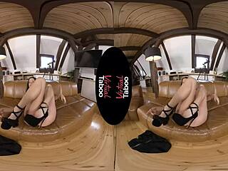 T'as vu le tabou virtuel de Veronica Avluv avec sa chatte rasée brune ?