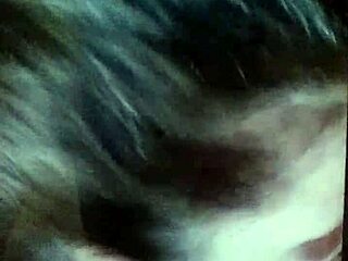 Prehĺtaj ten veľký kokot s intenzívnym sajaním