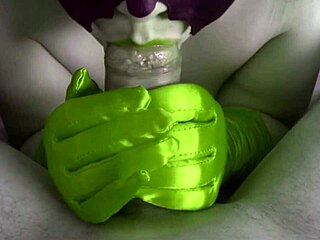 helgafoxxy delivers intense blowjob