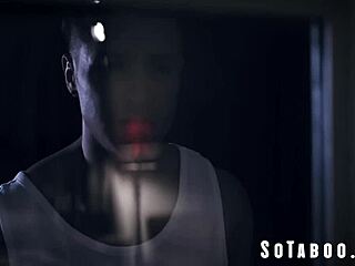 Remaja Cemburu Minta Ngentot Liar dengan Step-Mom Lesbian. Tanpa Batas!