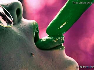 Peta Jensen's seductive PMV with hypnotic effects