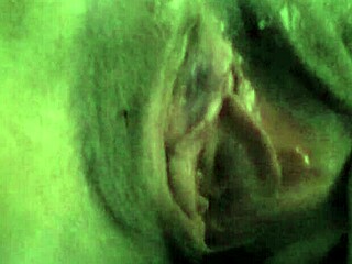 i enjoy sharing intimate moments with strangers in a casual setting