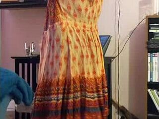 Hotwife Steffi Orange Dances With Pussy Wrapped