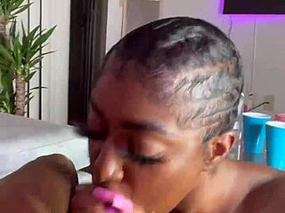 Benjibandsxxx, suce cette grosse bite noire maintenant avec Nee Née Banks