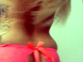 i twerk my blonde ass