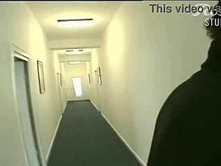 Biggi sokak MILF'i nine ve büyükanne aksiyonu olarak