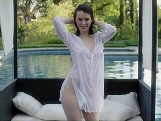 i'm veronica radke scarlet having a hot orgasm