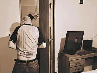 If you're addicted to pornstars, watch this amateur video to the end