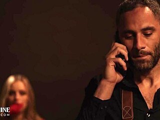 Delphine tilki Anna Claire Clouds'u kocasıyla buharlı intikam seksinde çeker