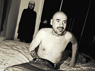 If you're addicted to pornstars, watch this amateur video to the end