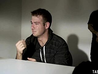 इंटरोगेशन रफ थ्रीसम में बदल गया एड्रियाना चेकिक फिस्टिंग के साथ