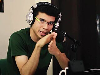 a thirsty succubus reacts to itadaki seieki