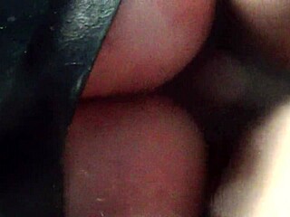 Ladyboy Patty ile yoğun hardcore sikme seansı