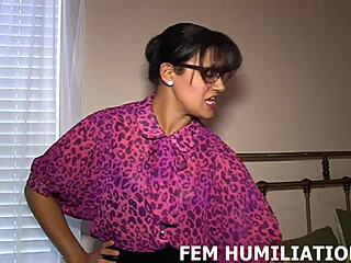 i train your sissy ass using a giant dildo