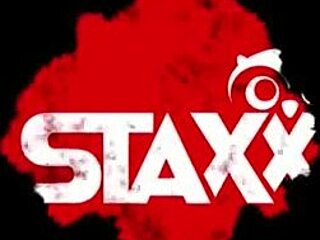 Kaunis teini 18+ Ariadna ottaa ison kyrvän toimistoanaaliin