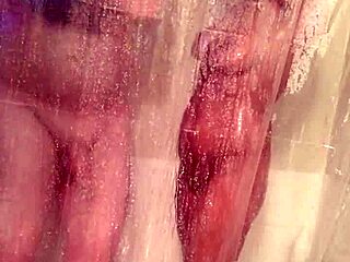 mandeezy4u2 bathes in shower