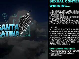 Latina Colombian Girl Masturbates Intensely While Wearing Skates