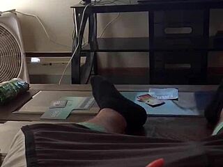 i trimmed this video of handjob and masturbation