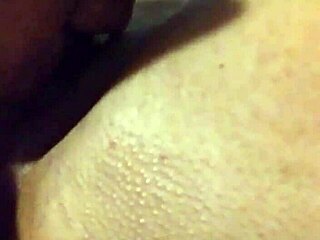 I suck on that pussy so good.