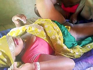 Desi Bhabhi curte boquete profundo e foda hardcore na webserie nova