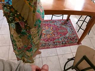 Sesso a colazione con la matrigna, davvero selvaggio!