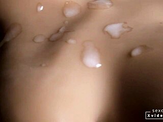 Já tentou foder uma boneca sexual de novinha 18+?