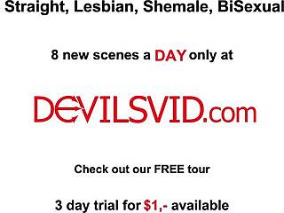 Teen 18+ Babysitter würgt an Boss bevor harter Pounding