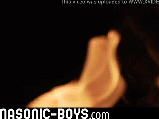 热辣18+少年紧致屁股被猛指猛撸