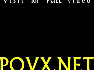 Pornmodell Natalie Lust suger kuk som en proffs! 🔥