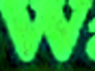 Lesbica prosperosa domina la sua amante con un intenso queening in camera da letto