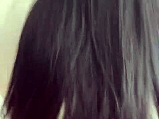 Schüler bumst heiße mexikanische MILF-Lehrerin Vero im Klassenzimmer nach dem Unterricht