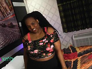 Fan Fucks Her at Photoshoot with Squirting