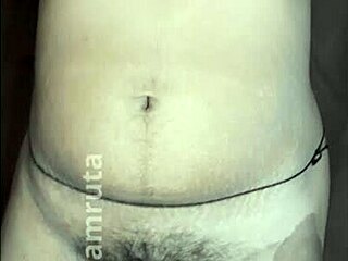 Indian desi cutie with hairy pussy cheats in nude video!