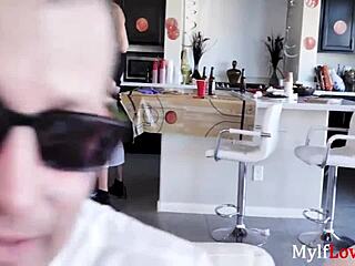 Η ξανθιά milf Katie Morgan απολαμβάνει το παιχνίδι μου με άγριο στοματικό και καβάλημα σε φανταστικό σκηνικό