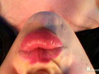 Lulu flexy chick spreading her ass for you?