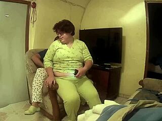 I fuck the curvy fat woman hard on all fours