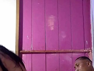 Amatir Brasil Ngisep Kontol Monster, Terus Naik dengan Aksi Memek Besar Antar Ras