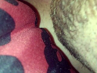 Multiple orgasms from pussy licking