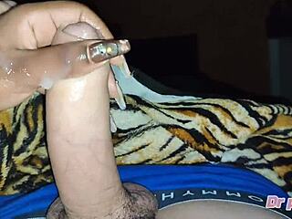 Ebony Brasileira Uses Her Hand to Milk a 23cm Cock in Hot Massage