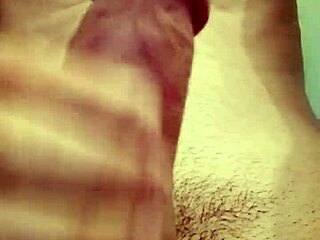 watch this big cock masturbation session 😏