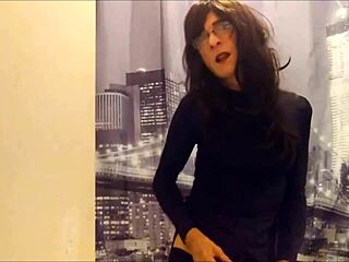 lady in black, want to see?