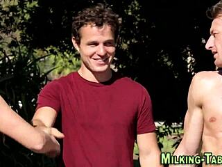 Masseuse Blowjob Leads To Creampie