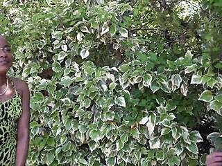 Nathou, a guadeloupean brunette, really wants sex