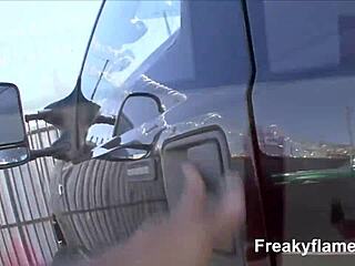 Γεμάτη Νερά Πόρνη Πούτσα Παίρνει Ισχυρή Ράμπα