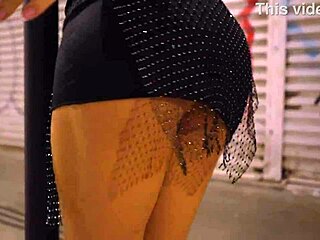 want to see behind the scenes eating that blonde's ass?